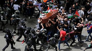 خشونت پلیس اسرائیل در مراسم تشییع پیکر خبرنگار شبکه الجزیره