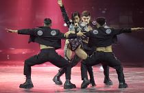 Chanel, de España, cantando 'SloMo', actúa durante el ensayo general final del Festival de Eurovisión en Turín, Italia, el viernes 13 de mayo de 2022