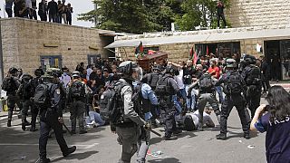Filistinli muhabir Şirin Ebu Akile'nin cenazesine polisinin sert müdahalesine ilişkin soruşturma