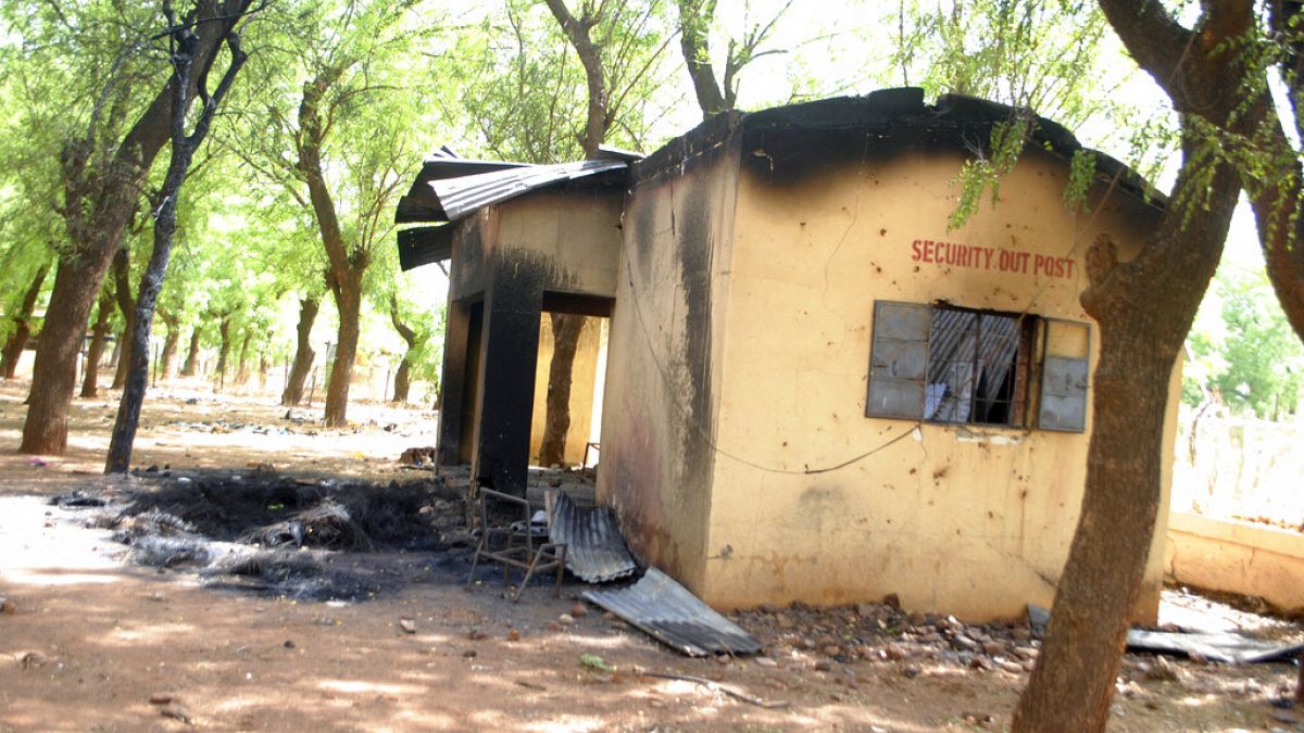 Vor dem Shehu Shagari College of Education, wo die Studentin verbrannt wurde