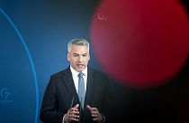 Le chancelier autrichien Karl Nehammer d'une conférence de presse conjointe avec le chancelier allemand à Berlin, le 31 mars 2022.