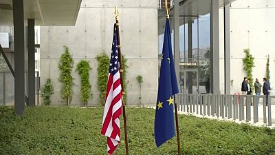 Banderas de Estados Unidos y la UE