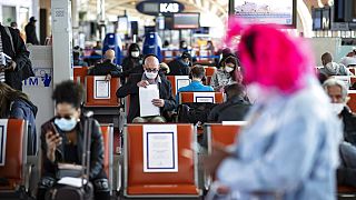 Keine Maskenpflicht in öffentlichen Verkehrsmitteln in Frankreich mehr - ARCHIV