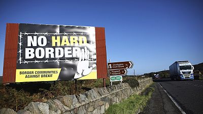 Лозунг: Нет жёсткой границе по острову Ирландия!  