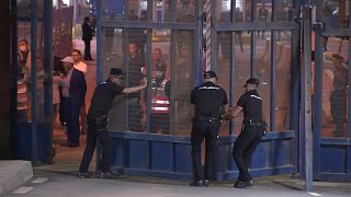 Grenzpolizei öffnet die Tore in Ceuta und Marokko