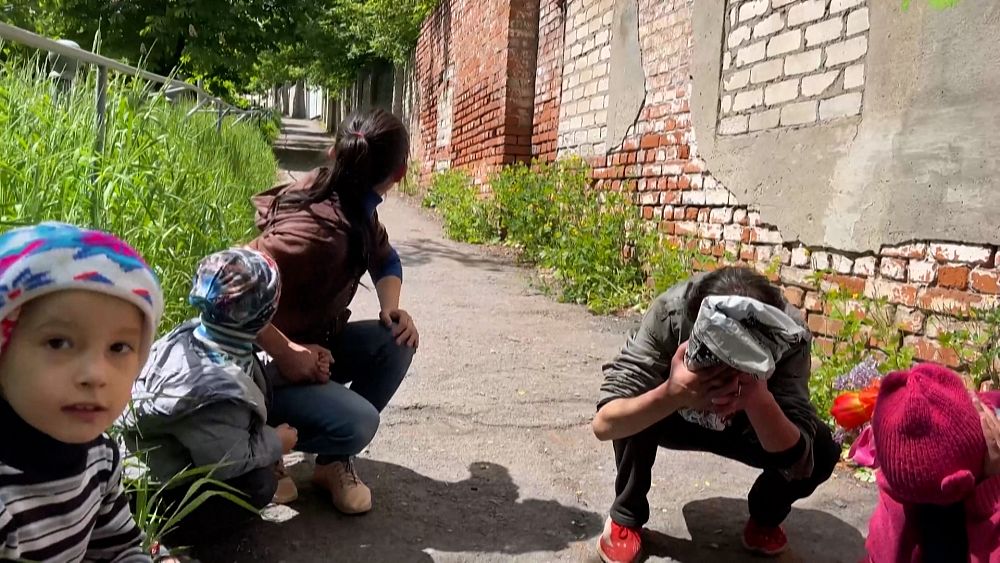 ukrainian-town-of-new-york-comes-under-russian-assault
