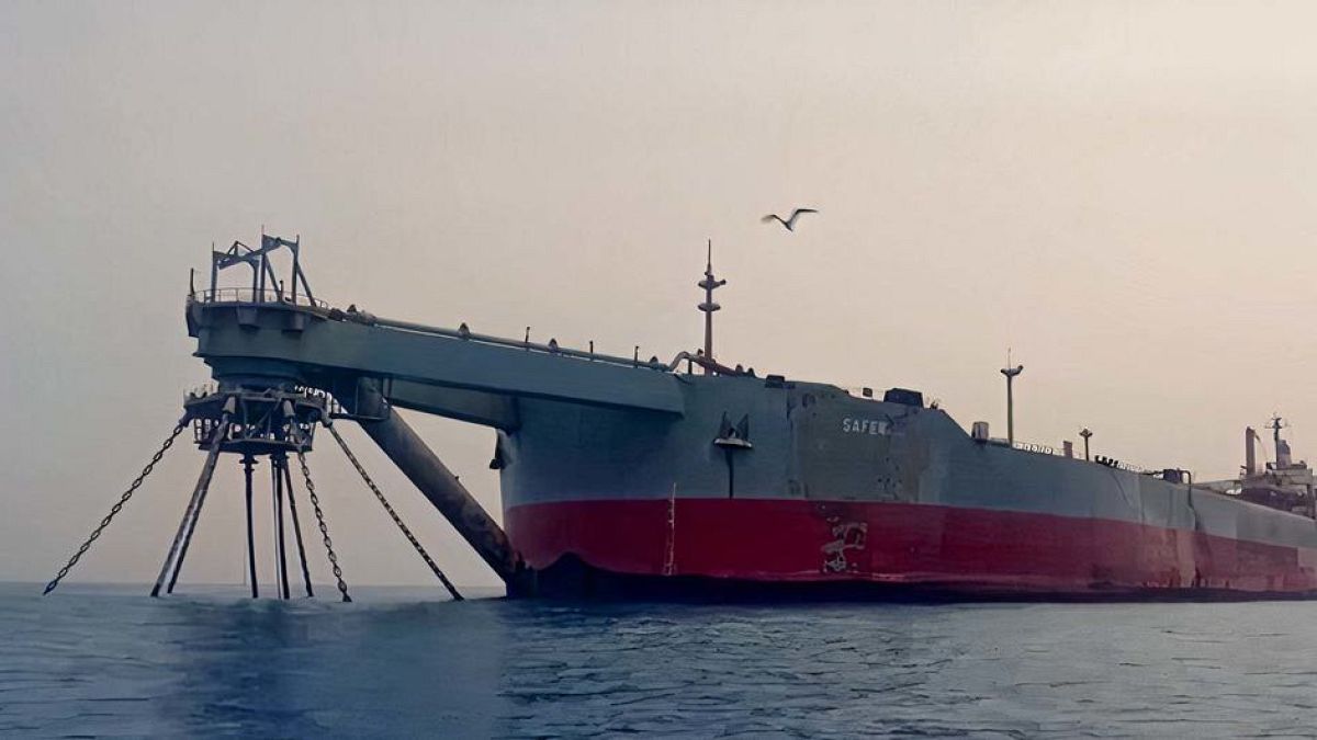 بروكسل تقدّم 3 ملايين يورو لدعم جهود التصدي لخطر انسكاب النفط من خزان "صافر" العائم  في البحرالأحمر