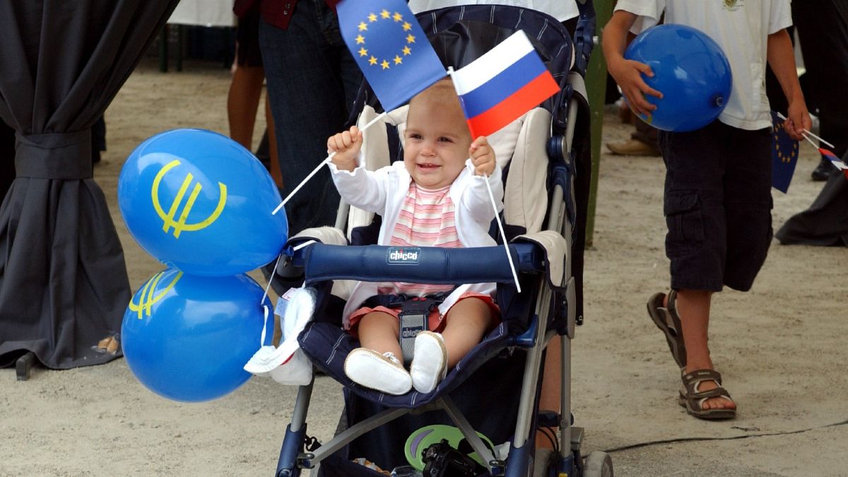 Os europeus fazem menos bebés, de acordo com relatório