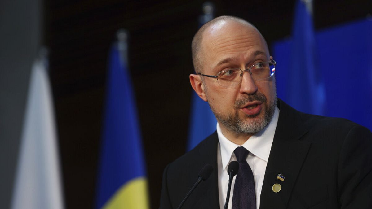Ukrayna Başbakanı Denis Şmigal, ülkesinin IMF'nin kasım-aralık yardım programı altında yardım almayı umduğunu belirtti
