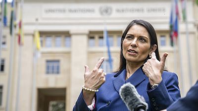 Priti Patel devant l'ONU à Genève