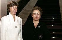 کاترین کولونا در دیدار با شیرین عبادی، برنده ایرانی جایزه صلح نوبل در سال ۲۰۰۶