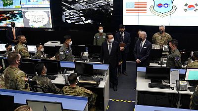 Joe Biden amerikai elnök egy Szöülhoz közeli katonai bázison