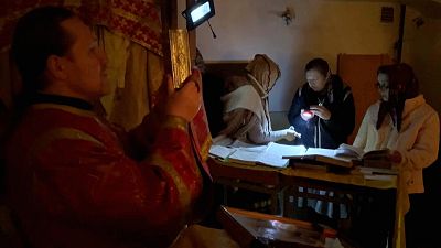A Lyssytchansk, les fidèles continuent de prier sous les églises