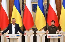 Le président ukrainien Volodymyr Zelensky et son homologue polonais Andrzej Duda donnent une conférence de presse à Kyiv, 22 mai 2022.