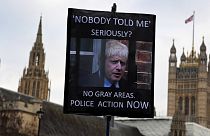 Johnson-ellenes tüntetés a partygate miatt Londonban