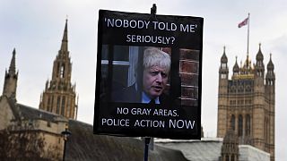Johnson-ellenes tüntetés a partygate miatt Londonban