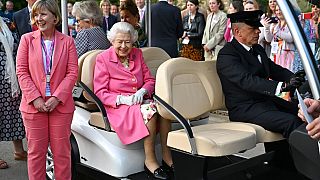 Die Queen beim Besuch der Chelsea Flower Show