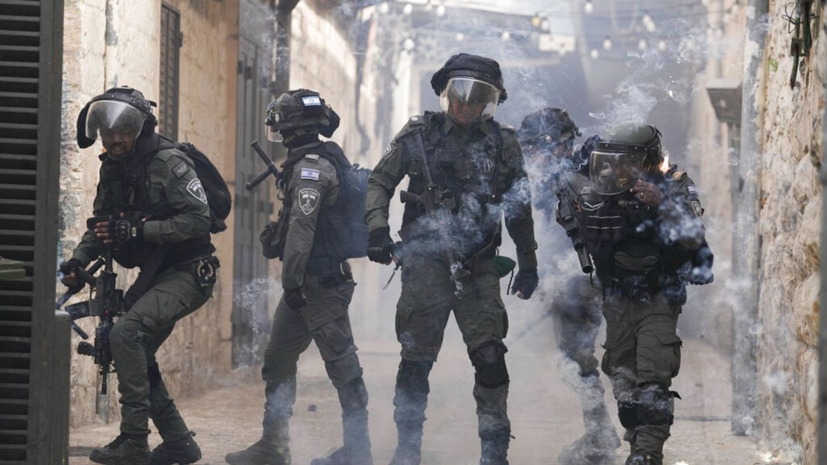 الشرطة الإسرائيلية في البلدة القديمة بالقدس،  أبريل 2022