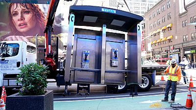 Die letzte Telefonzelle der Stadt New York wird demontiert (23.05.2022)