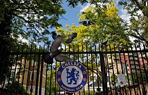 Rus oligark Roman Abramovich'in sahibi olduğu İngiliz futbol kulübü Chelsea'nın satılmasına hükümet yeşil ışık yaktı