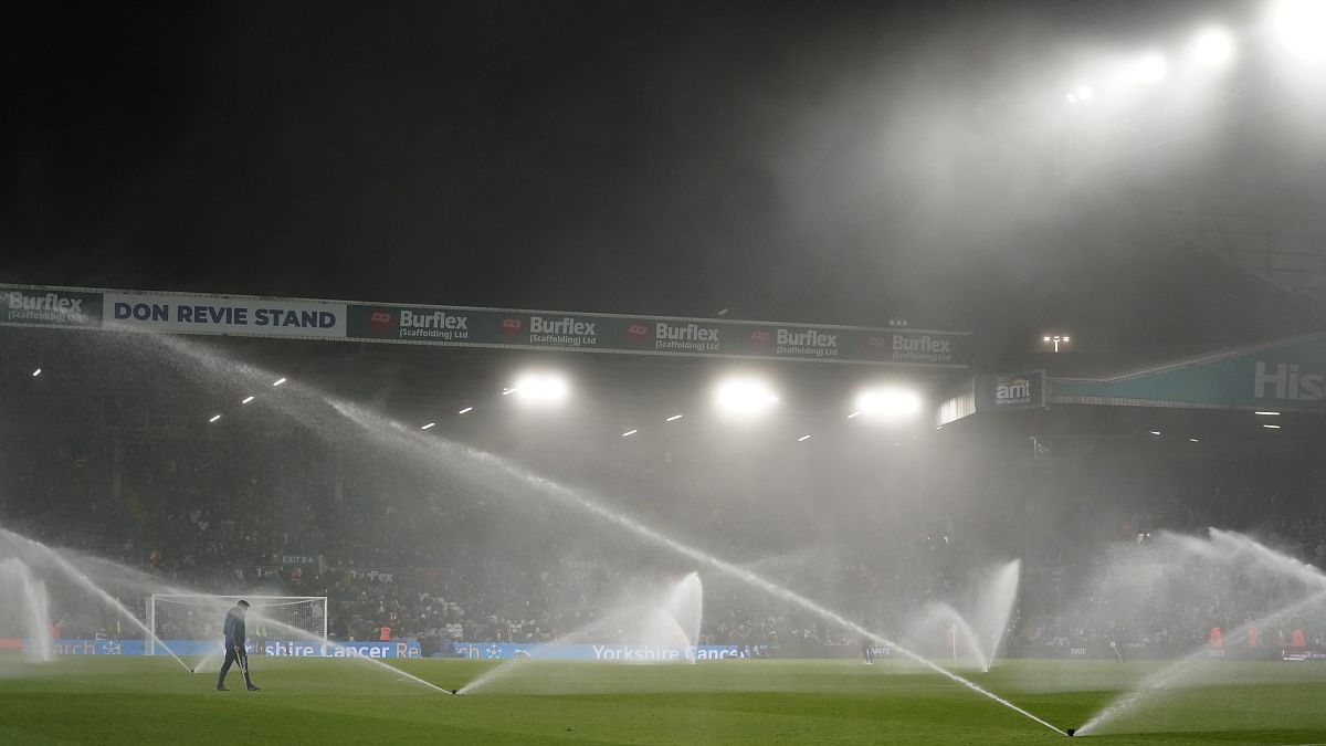 A football pitch uses on average 100,000 litres of water every day