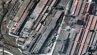 Οι κατεστραμμένες εγκαταστάσεις της χαλυβουργίας Αζοφστάλ στη Μαριούπολη