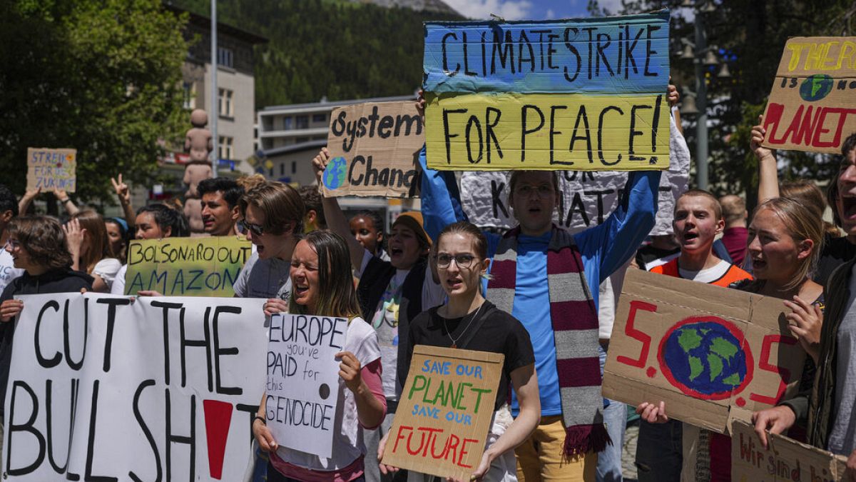 Klimastreik und Protest gegen den Krieg in der Ukraine in Davos in der Schweiz beim WEF