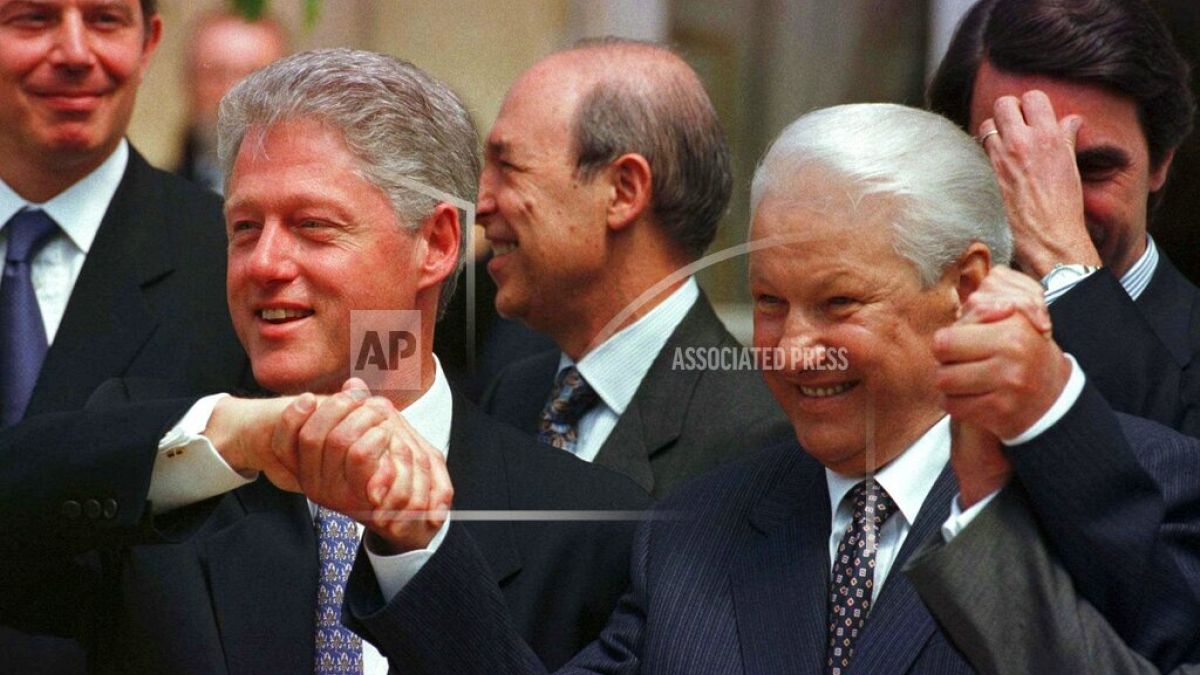 Il presidente Clinton e il president russo Boris Yeltsin, dopo l'incontro del 27 Maggio 1997