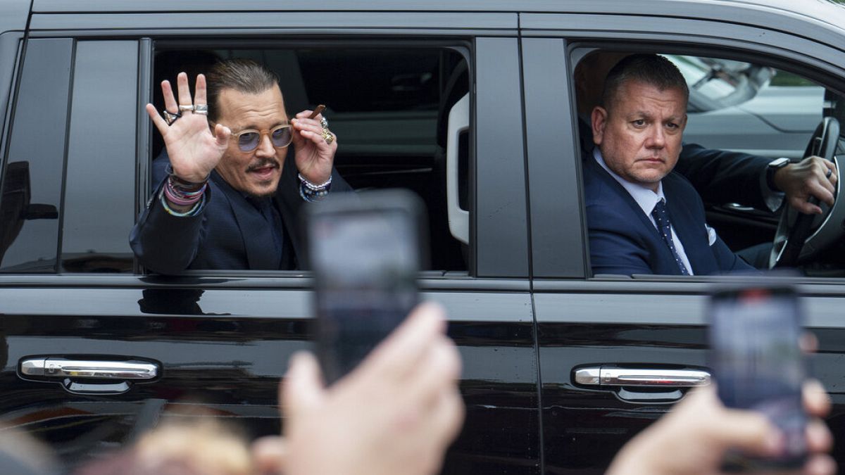 Johnny Depp beim Verlassen des Gerichts in Fairfax, Virginia, 27.05.2022