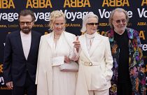 Bjorn Ulvaeus, Agnetha Faltskog, Anni-Frid Lyngstad and Benny Andersson à la première de la série de concert "ABBA voyage" à Londres.