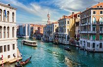 Venise a annoncé que le droit d'entrée pour les touristes n'entrerait pas en vigueur cet été.