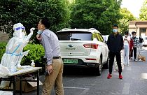 La Cina ha adottato una politica "zero-Covid" contro il virus.