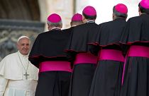 پاپ فرانسیس در برابر برخی از اسقف‌ها