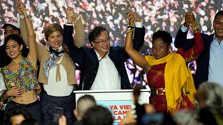 Le candidat Gustavo Petro (au centre), à Bogota, le 29 mai