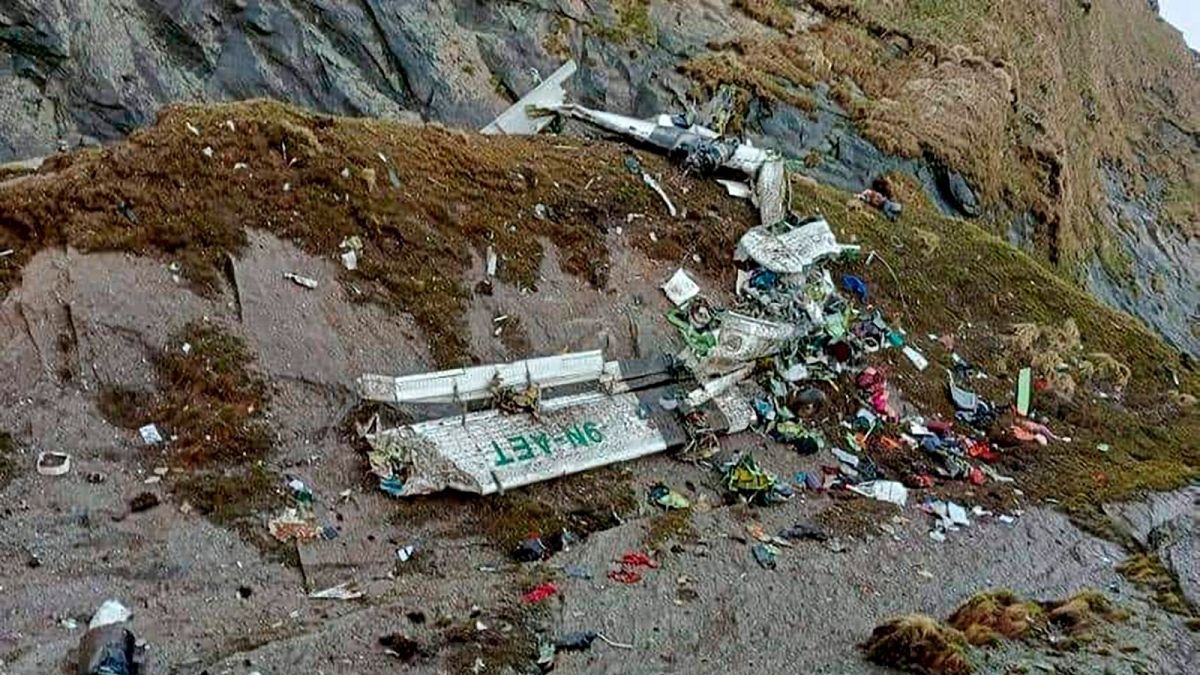 سقوط هواپیمای مسافربری شرکت تارا در نپال