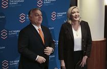 Orbán Viktor és Marine Le Pen az európai konzervatív pártvezetők varsói csúcstalálkozóján 2021. december 4-én