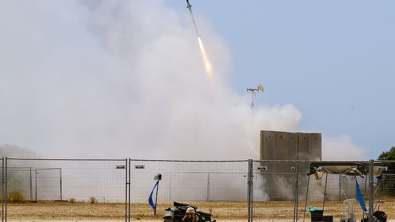 Izrael az arab országoknak szállítana lézeres légvédelmi rendszert, köztük Szaúd-Arábiának is