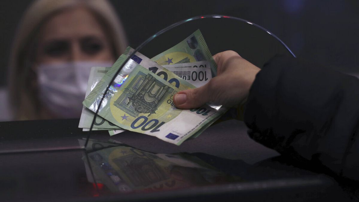 Türk lirası mayıs ayında Amerikan doları karşısında yüzde 9 değer kaybetti