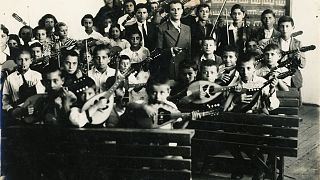 Στιγμιότυπο από μάθημα στη Μουσική Σχολή Δημητσάνας, που ιδρύθηκε το 1939