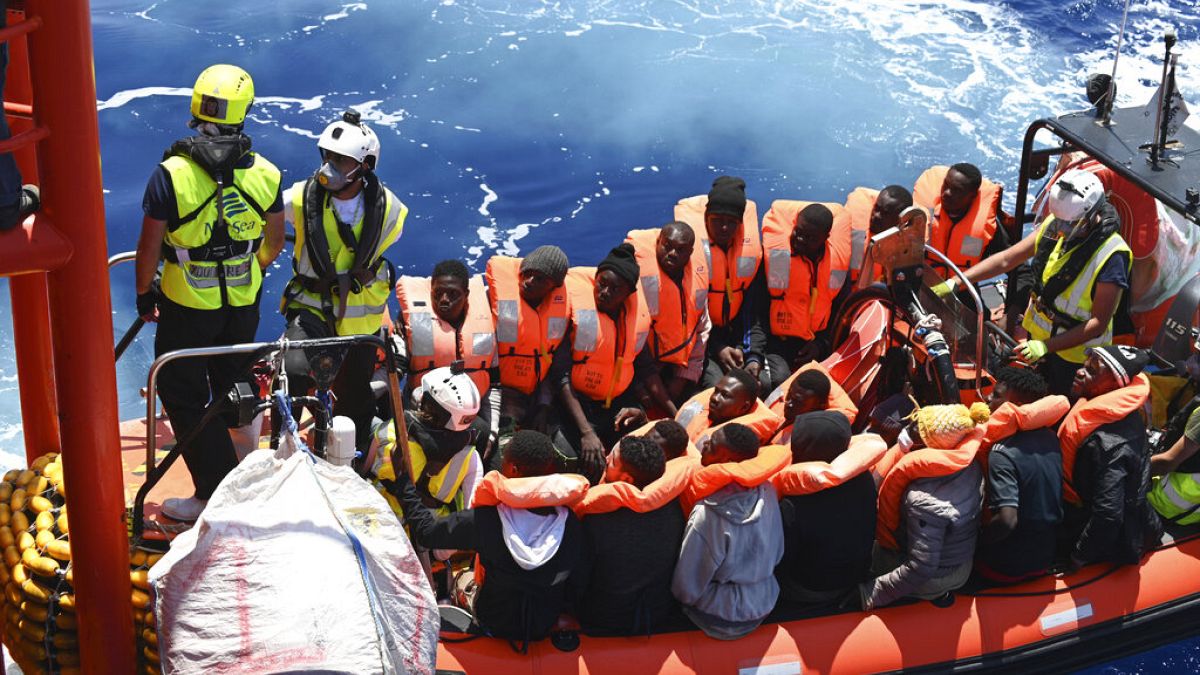 Akdeniz'de göçmen kurtarma operasyonu
