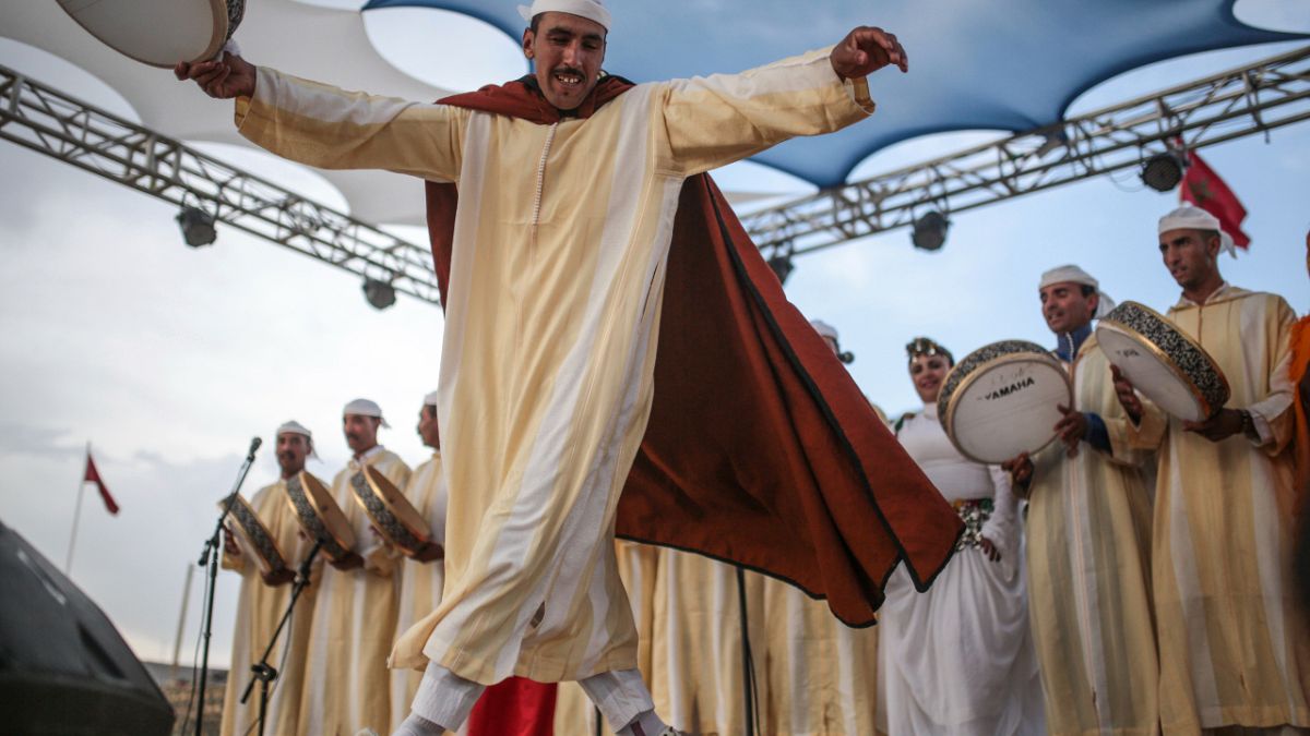 صورة أرشيفية لفرقة تعزف الموسيقى التقليدية خلال مهرجان إميلشيل السنوي، الذي يقام في قرية صغيرة في جبال الأطلس المغربية. 22 سبتمبر، 2017 