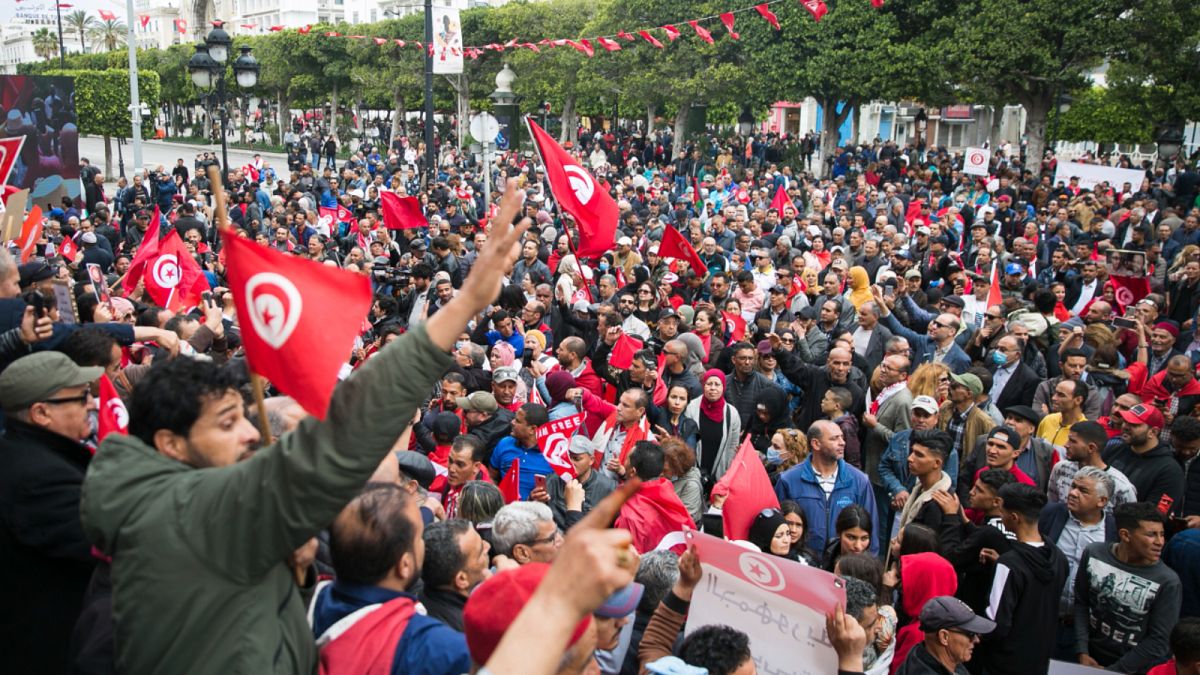 صورة أرشيفية لمظاهرة مناهضة للرئيس التونسي قيس سعيد