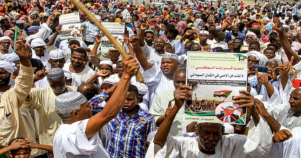 Hundreds demonstrate against the UN in Sudan - Vimarsana News