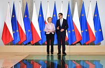 A presidente da Comissão Europeia, Ursula von der Leyen, visitou Varsóvia por ocasião da aprovação do plano de recuperação da Polónia. -