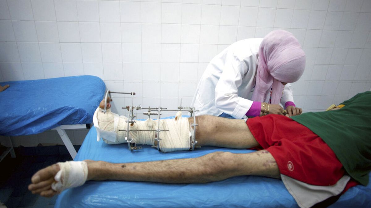 Settembre 2011, un combattente ferito in un ospedale di Misurata, Libia