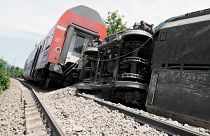 حادث خروج قطار عن سكته قرب منتجع في منطقة الألب البافارية بجنوب ألمانيا