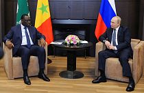 Le président russe Vladimir Poutine, à droite, et le  président sénégalais et de l'Union africaine, Macky Sall, lors de leur rencontre le vendredi 3 juin 2022.