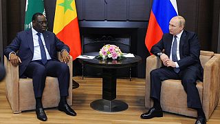 Le président russe Vladimir Poutine, à droite, et le  président sénégalais et de l'Union africaine, Macky Sall, lors de leur rencontre le vendredi 3 juin 2022.