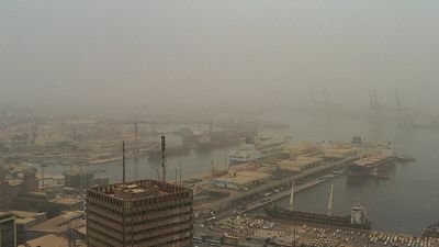 Residents struggle as dust cloud covers Dakar