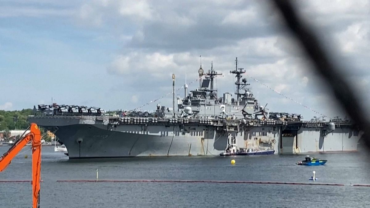 El buque de guerra estadounidense USS Kearsarge en el puerto de Estocolmo, antes de los ejercicios Baltops de la OTAN en el mar Báltico.
